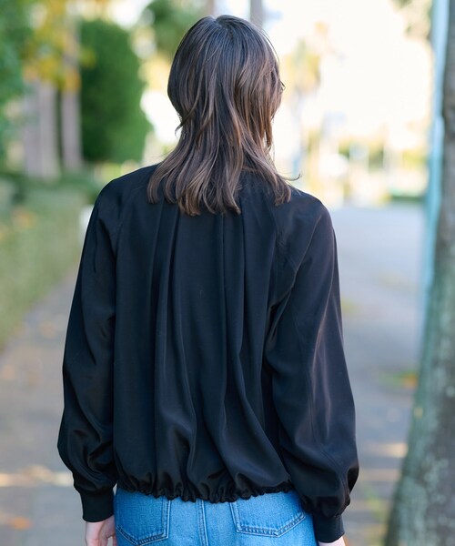 DRESSTERIOR(ドレステリア)の「【サステナブル】2WAYシルエットMA1(ブルゾン・レディース・ブラック/サンドベージュ・34/36/38)」の6枚目の写真