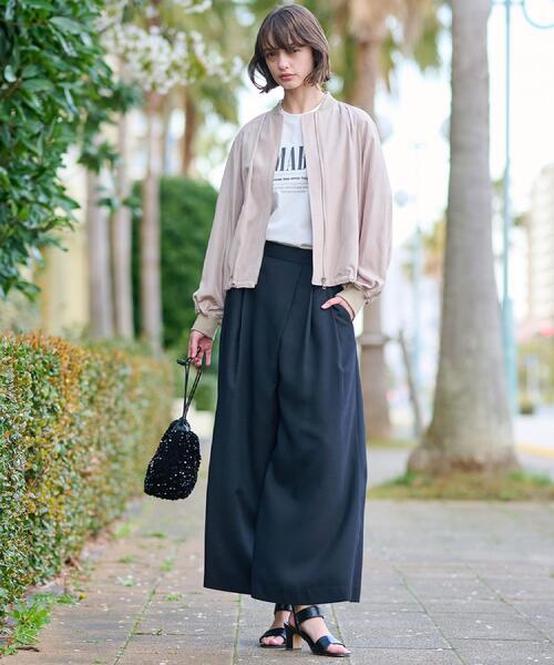 DRESSTERIOR(ドレステリア)の「【サステナブル】2WAYシルエットMA1(ブルゾン・レディース・ブラック/サンドベージュ・34/36/38)」の15枚目の写真