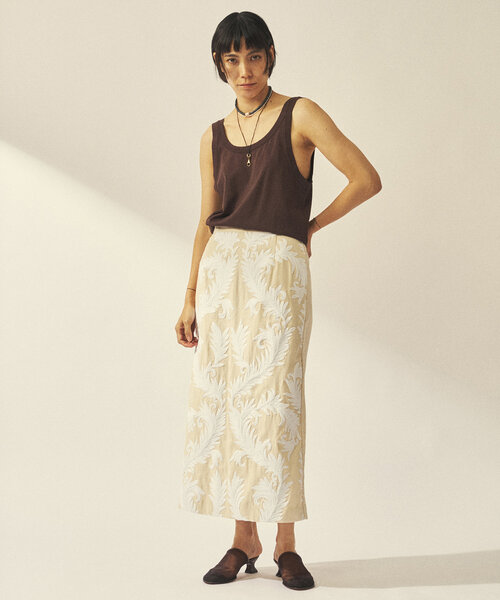 Whim Gazette(ウィムガゼット)の「【GEMINI】レイヤードノースリニット(ニット/セーター・レディース・ブラウン/ブラック・FREE)」の8枚目の写真