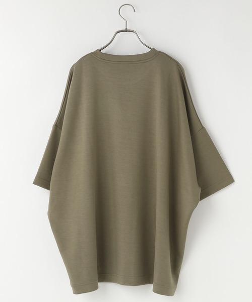 LOWRYS FARM(ローリーズファーム)の「TRPUドルマンTシャツSS 325603(Tシャツ/カットソー・レディース・ホワイト/ブラック/ブラウン/イエロー/オレンジ/パープル・MEDIUM/LARGE/SMALL)」の17枚目の写真