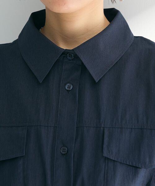 Green　Parks（グリーンパークス）の「ミディ丈ミリタリーシャツワンピース（シャツワンピース・レディース・カーキ/ブルー/ホワイト系その他2/ダークネイビー・FREE）」の11枚目の写真