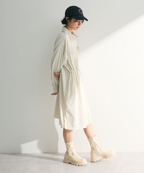 Green　Parks（グリーンパークス）の「ミディ丈ミリタリーシャツワンピース（シャツワンピース・レディース・カーキ/ブルー/ホワイト系その他2/ダークネイビー・FREE）」の17枚目の写真