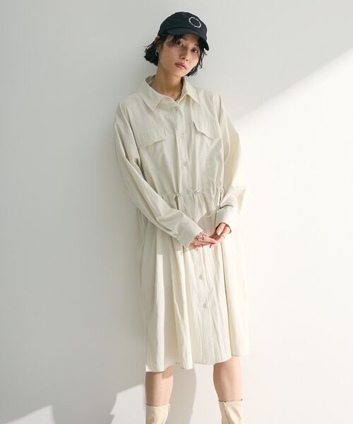 Green　Parks（グリーンパークス）の「ミディ丈ミリタリーシャツワンピース（シャツワンピース・レディース・カーキ/ブルー/ホワイト系その他2/ダークネイビー・FREE）」の18枚目の写真