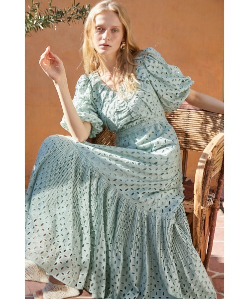 Estella.K(エステラケー)の「Eliana Lace Dress オープンバックシアーレースドレス(ワンピース・レディース・ホワイト/ピンク系/ベージュ/ミント/ブラック・FREE)」の21枚目の写真