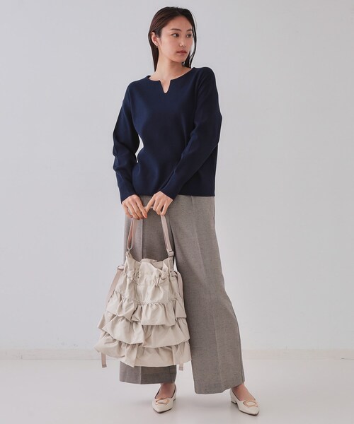 OPAQUE.CLIP（オペークドットクリップ）の「【長さ調整可能】ドロストリボンフリルティアードショルダーバッグ（ショルダーバッグ・レディース・グレー/ブラック/グリーン系/ベージュ・00）」の11枚目の写真