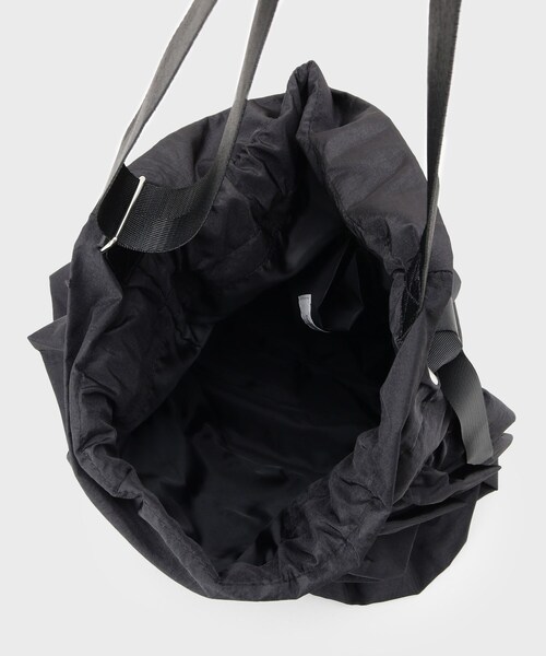 OPAQUE.CLIP（オペークドットクリップ）の「【長さ調整可能】ドロストリボンフリルティアードショルダーバッグ（ショルダーバッグ・レディース・グレー/ブラック/グリーン系/ベージュ・00）」の21枚目の写真