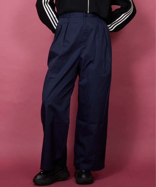 unrelaxing（アンリラクシング）の「ツータックボリュームワイドスラックス（スラックス・メンズ・ネイビー/ブラック・マルチサイズ）」の2枚目の写真