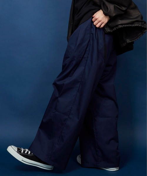 unrelaxing（アンリラクシング）の「ツータックボリュームワイドスラックス（スラックス・メンズ・ネイビー/ブラック・マルチサイズ）」の22枚目の写真