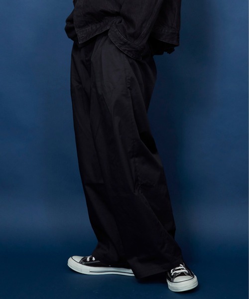 unrelaxing（アンリラクシング）の「ツータックボリュームワイドスラックス（スラックス・メンズ・ネイビー/ブラック・マルチサイズ）」の18枚目の写真