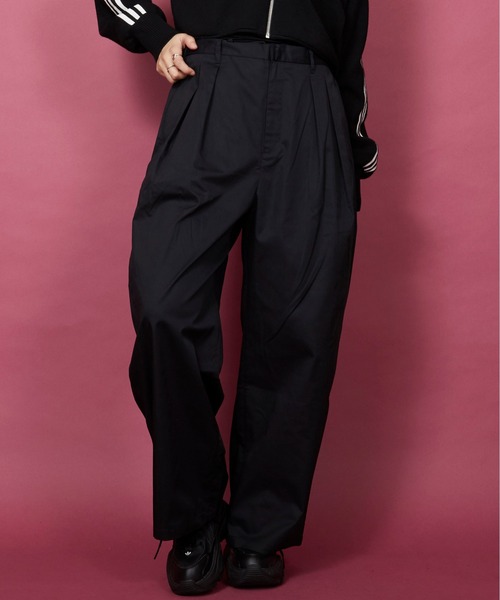 unrelaxing（アンリラクシング）の「ツータックボリュームワイドスラックス（スラックス・メンズ・ネイビー/ブラック・マルチサイズ）」の6枚目の写真