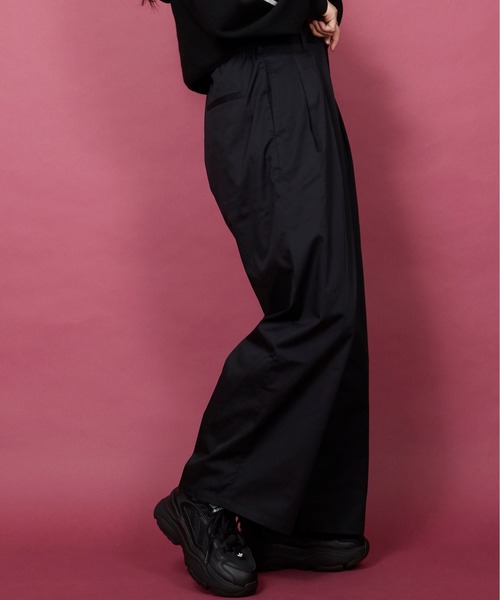 unrelaxing（アンリラクシング）の「ツータックボリュームワイドスラックス（スラックス・メンズ・ネイビー/ブラック・マルチサイズ）」の8枚目の写真