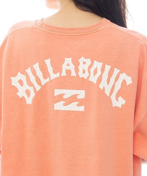 BILLABONG（ビラボン）の「BILLABONG レディース ARCH LOGO PIGMENT WIDE LOOSE CROPPED TEE Tシャツ 【2025年春夏モデル】/ビラボンロゴバックプリントクロップド丈半袖Tシャツ（Tシャツ/カットソー・レディース・ホワイト/オフホワイト/ブルー系その他/オレンジ系その他・MEDIUM）」の7枚目の写真