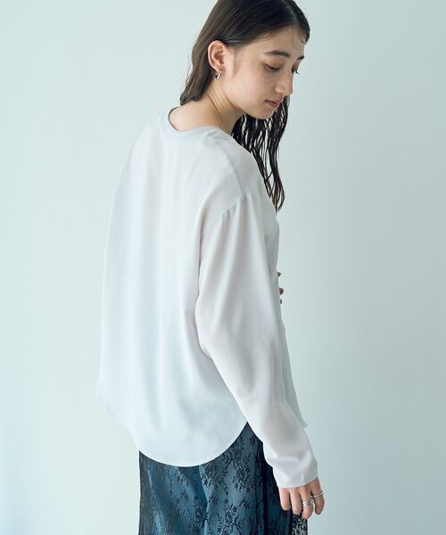 YECCA VECCA(イェッカヴェッカ)の「フォトプリントジョーゼットTee(Tシャツ/カットソー・レディース・ライトグレー/オフホワイト・FREE)」の21枚目の写真