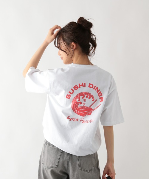GLOBAL WORK(グローバルワーク)の「スーベニアTシャツ/半袖/一部店舗限定/326733(Tシャツ/カットソー・メンズ・ホワイト系1/ホワイト系2/ホワイト系3/ホワイト系4/ホワイト系5/ホワイト系6/ホワイト系7/ホワイト系8/ブラック/ブラック系その他・SMALL/MEDIUM/LARGE/X-LARGE)」の15枚目の写真