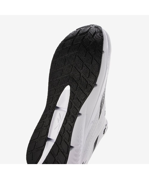 Reebok(リーボック)の「ジグ二ション / ZIGNITION(スニーカー・メンズ・ホワイト/ブラック・25.0cm/25.5cm/26.0cm/26.5cm/27.0cm/27.5cm/28.0cm/28.5cm/29.0cm/30.0cm)」の5枚目の写真