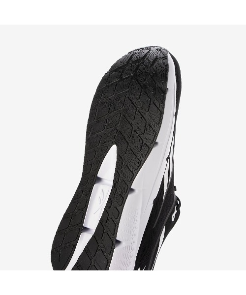 Reebok(リーボック)の「ジグ二ション / ZIGNITION(スニーカー・メンズ・ホワイト/ブラック・25.0cm/25.5cm/26.0cm/26.5cm/27.0cm/27.5cm/28.0cm/28.5cm/29.0cm/30.0cm)」の11枚目の写真