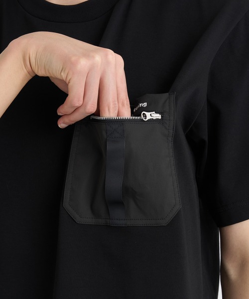 WHITE MOUNTAINEERING(ホワイトマウンテニアリング)の「【White Mountaineering / ホワイトマウンテニアリング】ZIP POCKET T-SHIRT(Tシャツ/カットソー・メンズ・ホワイト/ブラック・1/2/3)」の3枚目の写真