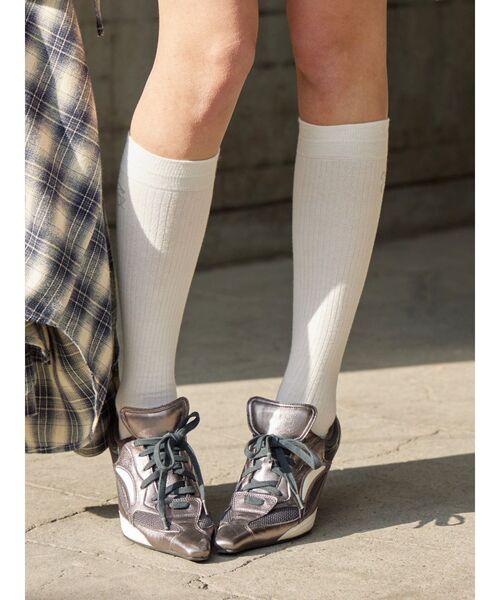 EVRIS(エヴリス)の「オリジナルEロゴハイソックス(ソックス/靴下・レディース・グレー/ホワイト・FREE)」の12枚目の写真