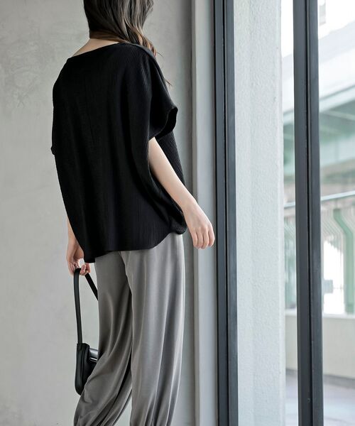 rps（アールピーエス）の「シャーリングドビー裾タックドルマンプルオーバー（その他トップス・レディース・チャコールグレー/ブラック/アイボリー・フリー）」の14枚目の写真