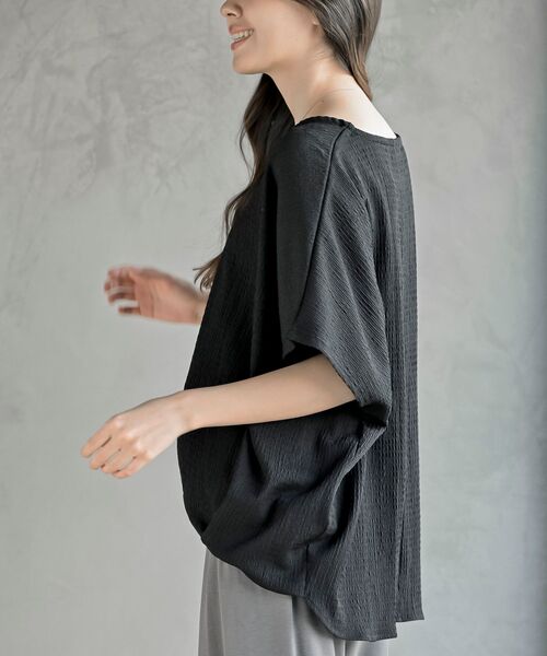 rps（アールピーエス）の「シャーリングドビー裾タックドルマンプルオーバー（その他トップス・レディース・チャコールグレー/ブラック/アイボリー・フリー）」の17枚目の写真