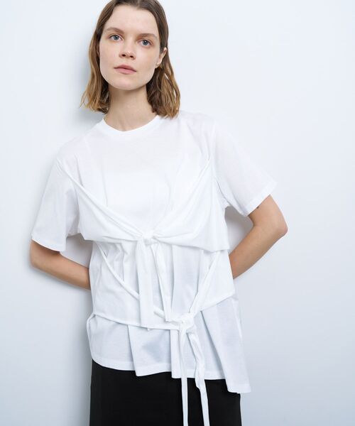 LANVIN en Bleu（ランバンオンブルー）の「アシンメノットTシャツ（Tシャツ/カットソー・レディース・ブラウン/オフホワイト/ブルー・38）」の2枚目の写真