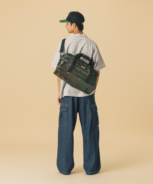 XLARGE（エクストララージ）の「MESH DUFFLE BAG（ショルダーバッグ・メンズ・カモフラージュ/ブラック・ONE SIZE）」の5枚目の写真