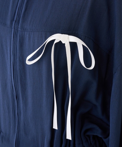 one after another NICE CLAUP（ワンアフターアナザーナイスクラップ）の「シアーリボンマウンテンパーカー（マウンテンパーカー・レディース・オフホワイト/ネイビー・FREE）」の15枚目の写真