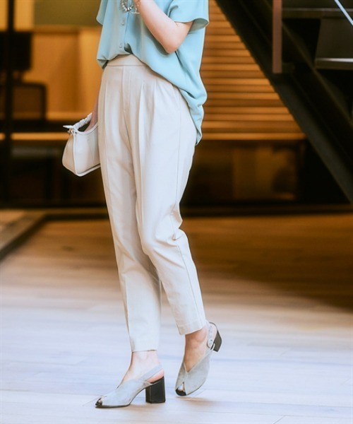 7days Life Styling(セブンデイズライフスタイリング)の「【接触冷感/UVカット】ドライタッチストレッチテーパードパンツ(スラックス・レディース・イエロー/ベージュ/ブラック・S/M/L/LL/3L)」の9枚目の写真