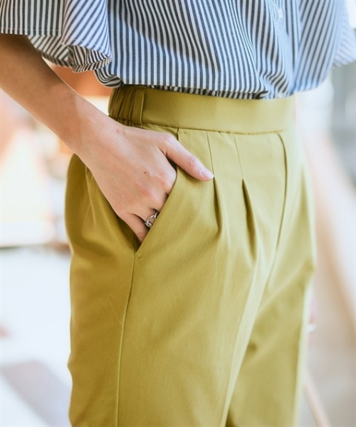 7days Life Styling(セブンデイズライフスタイリング)の「【接触冷感/UVカット】ドライタッチストレッチテーパードパンツ(スラックス・レディース・イエロー/ベージュ/ブラック・S/M/L/LL/3L)」の17枚目の写真