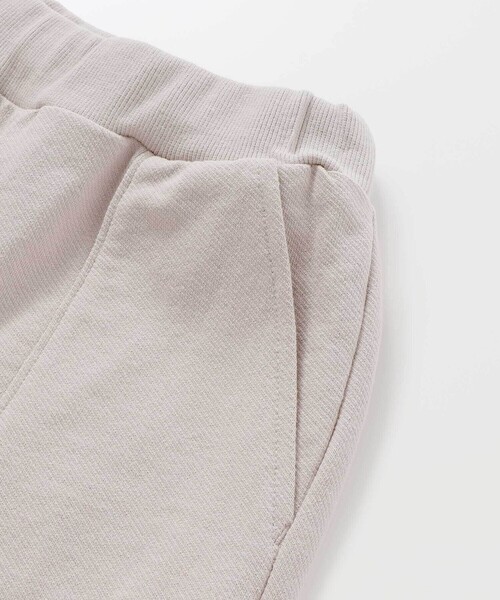 BeBe（ベベ）の「ミニウラケウエストリブハーフパンツ(80~150cm)（スウェットパンツ・キッズ・ベージュ/ネイビー・130cm/140cm/150cm）」の8枚目の写真
