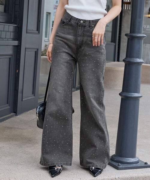 MONO-MART（モノマート）の「ラインストーンヴィンテージライクフレアデニムパンツ（デニムパンツ・レディース・サックスブルー/ブラック/ライトインディゴブルー/グレー・S/M/L）」の3枚目の写真