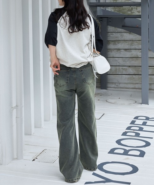 MONO-MART（モノマート）の「ラインストーンヴィンテージライクフレアデニムパンツ（デニムパンツ・レディース・サックスブルー/ブラック/ライトインディゴブルー/グレー・S/M/L）」の11枚目の写真