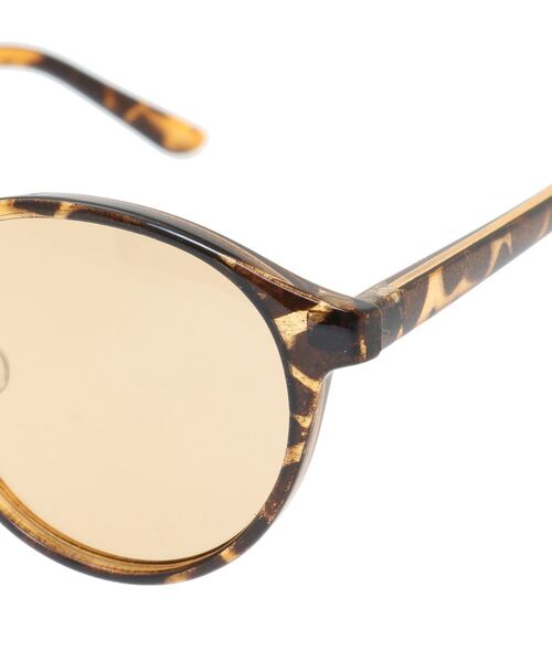 AMERICAN HOLIC（アメリカンホリック）の「コンビボストングラス（調光・偏光レンズ）（サングラス・レディース・ベージュ/ブラック・FREE）」の16枚目の写真