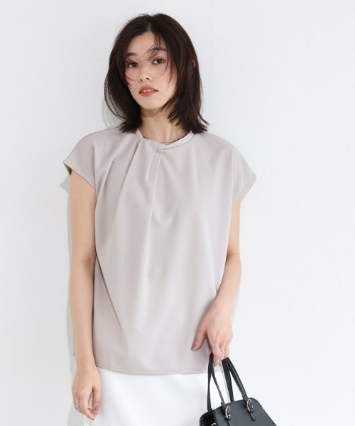 Pierrot(ピエロ)の「【接触冷感/UV/ウォッシャブル】タイ風フレンチスリーブTブラウス(シャツ/ブラウス・レディース・ブラック/グレー/オフホワイト/ブルー/ネイビー・M/L)」の11枚目の写真