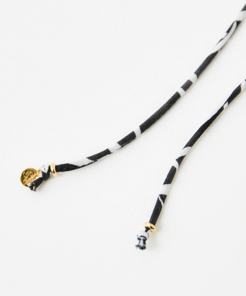 SALON adam et rope'（サロン アダム エ ロペ）の「リバティマルチコードネックレス / コードベルト（ネックレス・レディース・ブラック/ブルー系その他4/グリーン・FREE）」の7枚目の写真