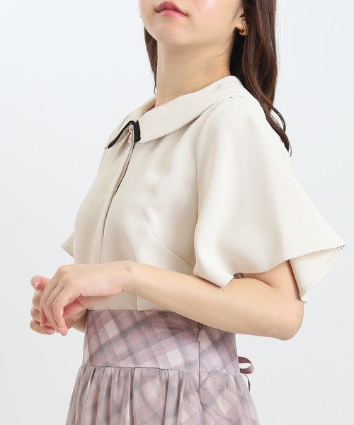 ASTORIA ODIER(アストリアオディール)の「衿配色ブラウス(シャツ/ブラウス・レディース・ベージュ/ラベンダー/ホワイト・MEDIUM)」の5枚目の写真