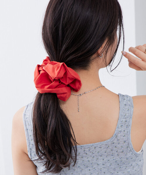 mystic（ミスティック）の「[Eau]アソートBIGシュシュ（シュシュ・レディース・レッド/オフホワイト/アイボリー・ONE SIZE）」の3枚目の写真