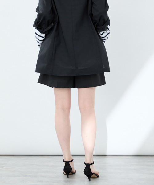 VERMEIL par iena(ヴェルメイユパーイエナ)の「ラミーストレッチショートパンツ(その他パンツ・レディース・ブラック/ブラウン・38/36)」の11枚目の写真