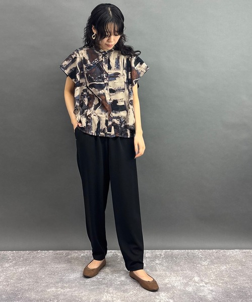 NICOLE white(ニコルホワイト)の「フリル袖の柄シャツ(シャツ/ブラウス・レディース・ネイビー系/ベージュ系/グレー系/ブラック系・FREE)」の8枚目の写真