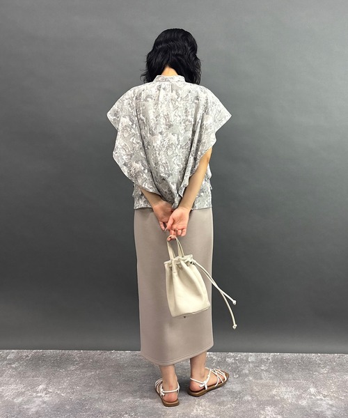 NICOLE white(ニコルホワイト)の「フリル袖の柄シャツ(シャツ/ブラウス・レディース・ネイビー系/ベージュ系/グレー系/ブラック系・FREE)」の11枚目の写真