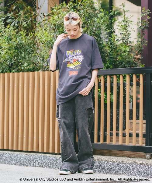 LB/S (エルビーエス)の「【ユニバーサル・ピクチャーズ】「BACK TO THE FUTURE」「E.T」オリジナルデザイン Tシャツ ドロップショルダー ビッグシルエット ユニセックス(Tシャツ/カットソー・メンズ・ブラック系その他/ホワイト系その他2/ブラック系その他2/ブルー系その他・MEDIUM/LARGE/X-LARGE)」の19枚目の写真