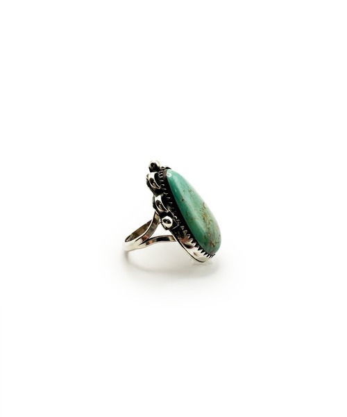 Indian Jewelry（インディアンジュエリー）の「THEATER シアター ティアドロップデザインターコイズシルバーリング Made in USA（リング・レディース・シルバー・#9）」の3枚目の写真