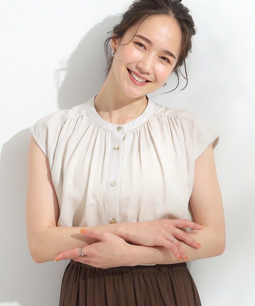 DRESKIP（ドレスキップ）の「【S-LL/洗濯後しわになりにくい】上品にきれい見え スラブギャザーブラウス（シャツ/ブラウス・レディース・ナチュラル/イエロー系その他/オレンジ/グリーン/ブラック・02/01/03/04）」の2枚目の写真