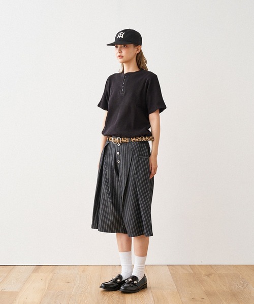WISH FOR EVER(ウィッシュフォーエバー)の「DRAW CODE 5 BUTTON HENRY NECK THERMAL T-SHIRT / ドローコード5ボタンヘンリーネックサーマルTシャツ(Tシャツ/カットソー・メンズ・グレー/ワインレッド/ブラック/ネイビー・SMALL/MEDIUM/LARGE)」の6枚目の写真