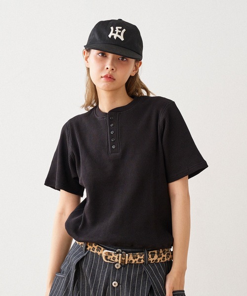 WISH FOR EVER(ウィッシュフォーエバー)の「DRAW CODE 5 BUTTON HENRY NECK THERMAL T-SHIRT / ドローコード5ボタンヘンリーネックサーマルTシャツ(Tシャツ/カットソー・メンズ・グレー/ワインレッド/ブラック/ネイビー・SMALL/MEDIUM/LARGE)」の12枚目の写真