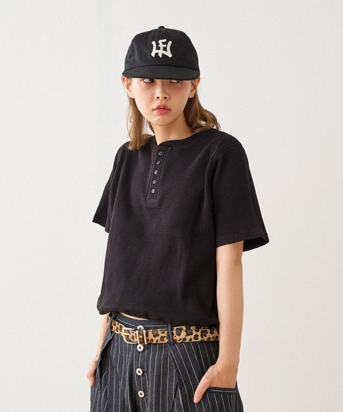 WISH FOR EVER(ウィッシュフォーエバー)の「DRAW CODE 5 BUTTON HENRY NECK THERMAL T-SHIRT / ドローコード5ボタンヘンリーネックサーマルTシャツ(Tシャツ/カットソー・メンズ・グレー/ワインレッド/ブラック/ネイビー・SMALL/MEDIUM/LARGE)」の14枚目の写真