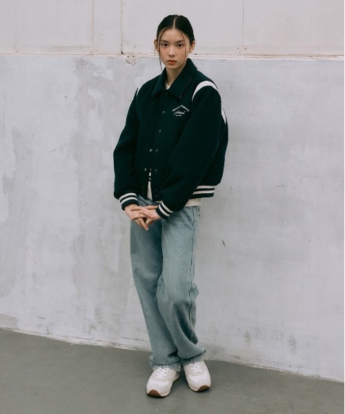 MARITHE + FRANCOIS GIRBAUD(マリテフランソワジルボー)の「CHAIN LOGO VARSITY JACKET(スタジャン・レディース・ダークネイビー/ダークグリーン・SMALL/MEDIUM/LARGE)」の4枚目の写真