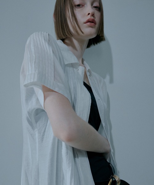 LE CIEL BLEU(ルシェルブルー)の「プリーテッドドレス / Pleated Dress(ワンピース・レディース・ブラック/オフホワイト/ライトブルー・38/36)」の1枚目の写真