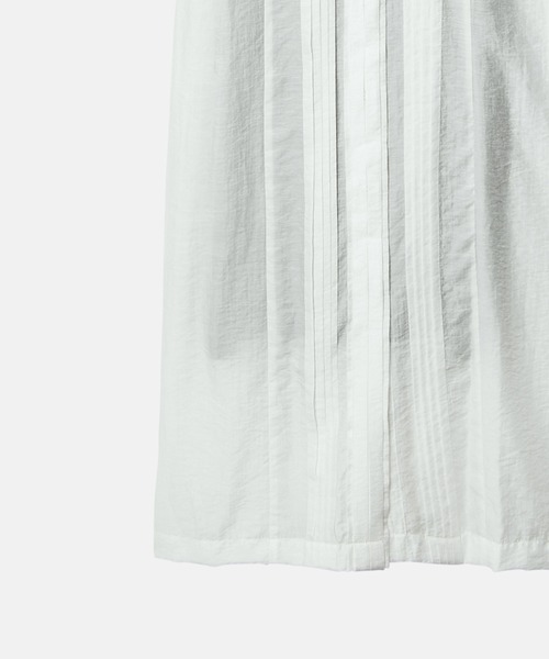 LE CIEL BLEU(ルシェルブルー)の「プリーテッドドレス / Pleated Dress(ワンピース・レディース・ブラック/オフホワイト/ライトブルー・38/36)」の11枚目の写真