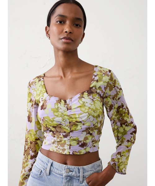 BANANA REPUBLIC FACTORY STORE(バナナリパブリック ファクトリーストア)の「BANANA REPUBLIC FACTORY STORE クロップド シャーリング スウィートハートネックトップ(シャツ/ブラウス・レディース・イエロー・0/8/6/4/2)」の1枚目の写真